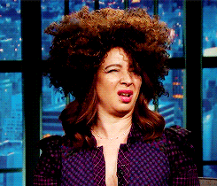 Maya Rudolph GIF. Dansen Gifs Filmsterren Maya rudolph Dans Snl Whitney houston Haal het 