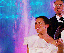 Jake Gyllenhaal GIF. Gifs Filmsterren Amy poehler Jake gyllenhaal Maya rudolph Snl Saturday night live Kristen wiig Ba Dr 