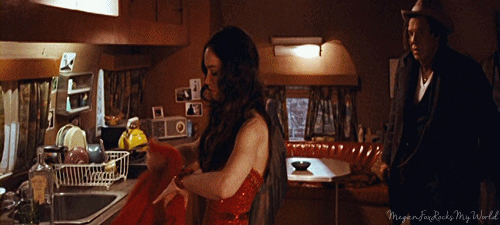 Megan Fox GIF. Bier Gifs Filmsterren Megan fox 