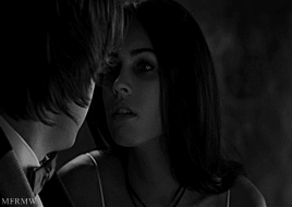Megan Fox GIF. Gifs Filmsterren Megan fox Zwart en wit 