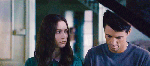 Mia Wasikowska GIF. Gifs Filmsterren Mia wasikowska Stoker India stoker 