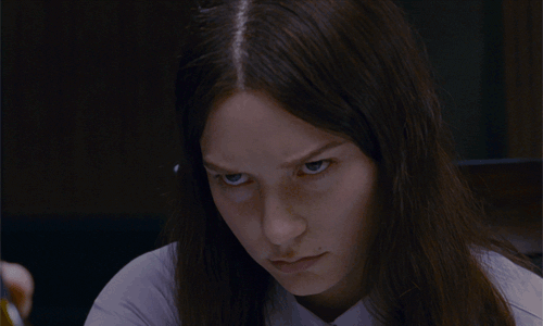 Mia Wasikowska GIF. Gifs Filmsterren Mia wasikowska Stoker 