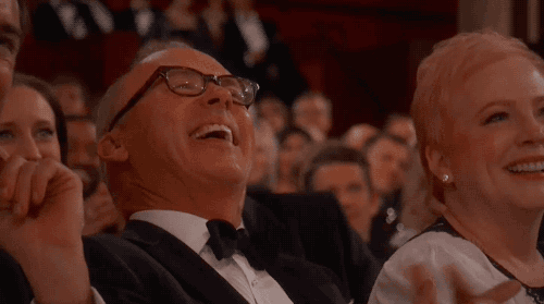 Michael Keaton GIF. Gifs Filmsterren Michael keaton Lachend Oscars 2015 