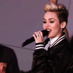 Miley Cyrus GIF. Artiesten Miley cyrus Gifs Leven Miley Verprutsen 
