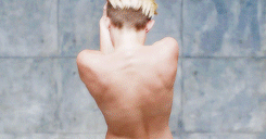 Miley Cyrus GIF. Artiesten Miley cyrus Gifs Knal Miley Cyrus 23 Nieuwe muziek video 