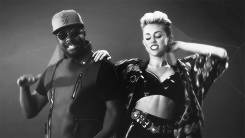 Miley Cyrus GIF. Artiesten Miley cyrus Gifs 2013 Snl 