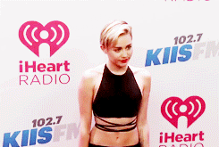 Miley Cyrus GIF. Artiesten Miley cyrus Gifs 2013 Mtv Vmas 