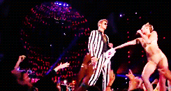 Miley Cyrus GIF. Artiesten Miley cyrus Gifs We cant stop 