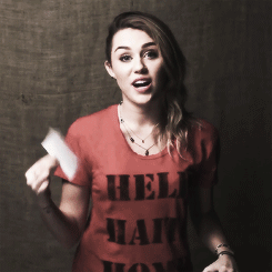 Miley Cyrus GIF. Artiesten Miley cyrus Gifs Glimlach Onhandig 