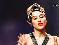 Miley Cyrus GIF. Artiesten Miley cyrus Gifs Perfect Mooi Miley Miley ray cyrus 
