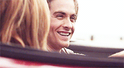Miley Cyrus GIF. Boos Artiesten Miley cyrus Dronken Gifs  Gek 