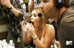 Miley Cyrus GIF. Liefde Artiesten Miley cyrus Gifs Reblog Diva Miley 23 Miley ray cyrus Orgulho 