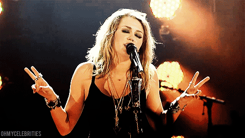 Liefde Artiesten Miley cyrus Gifs VEVO zwart en wit muziekvideo wrecking ball bangerz 