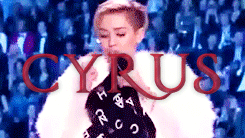 Miley Cyrus GIF. Artiesten Miley cyrus Gifs Wrecking ball 