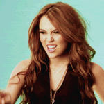 Miley Cyrus GIF. Huilen Artiesten Schattig Miley cyrus Gifs Wrecking ball 