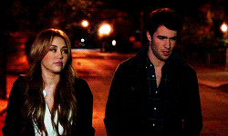 Miley Cyrus GIF. Artiesten Miley cyrus Gifs 2013 Miley 23 