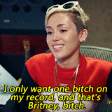 Miley Cyrus GIF. Liefde Artiesten Miley cyrus Gifs Vevo Zwart en wit Muziekvideo Wrecking ball Bangerz 
