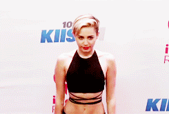 Miley Cyrus GIF. Artiesten Miley cyrus Wow Gifs Verwonderd Snik 