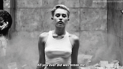 Miley Cyrus GIF. Artiesten Miley cyrus Gifs Hi Hooi 
