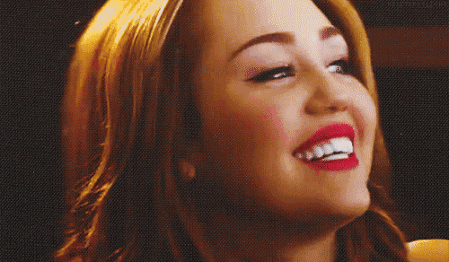 Artiesten Miley cyrus Snor Gifs 