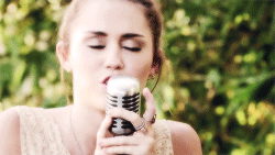 Beroemdheden Artiesten Miley cyrus Gifs geschokt 