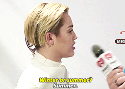 Miley Cyrus GIF. Artiesten Miley cyrus Gifs Vmas Vma 2013 Video music awards Video music awards 2013 