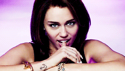 Miley Cyrus GIF. Dansen Artiesten Mean girls Miley cyrus Gifs Realitytvgifs Ouderschap 
