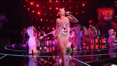 Boos Artiesten Miley cyrus Dronken Gifs  gek 