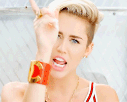 Miley Cyrus GIF. Artiesten Miley cyrus Liam Punt Gifs Miley Cyrus Hanna montana 
