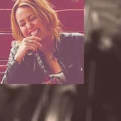 Miley Cyrus GIF. Muziek Beroemdheden Artiesten Britney spears Miley cyrus Gifs Miley Cyrus 