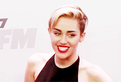 Miley Cyrus GIF. Artiesten Miley cyrus Gifs We cant stop 