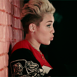 Miley Cyrus GIF. Artiesten Miley cyrus Gifs Hi Hooi 