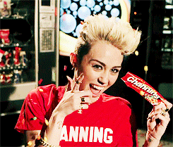 Miley Cyrus GIF. Artiesten Miley cyrus Gifs We cant stop 