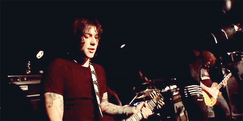 Artiesten My chemical romance Gifs mcr frank iero 