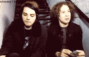 My Chemical Romance GIF. Artiesten My chemical romance Gifs Gerard manier Mcr 