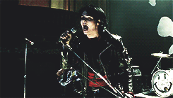 My Chemical Romance GIF. Artiesten My chemical romance Gifs Gerard manier Mikey manier 