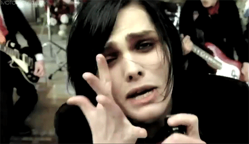 Artiesten My chemical romance Gifs gerard manier frank iero 