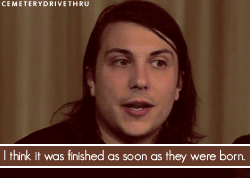 My Chemical Romance GIF. Artiesten My chemical romance Gifs Mcr Bands 