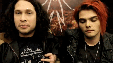 Artiesten My chemical romance Gifs gerard manier mikey manier 