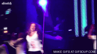 Artiesten Gifs Nicki minaj nas gelijk aan mijn zijde 