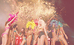 Nicki Minaj GIF. Boos Artiesten Gifs Nicki minaj American idol 