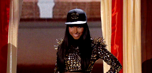 Artiesten Mode Gifs Nicki minaj glimlach spikes 