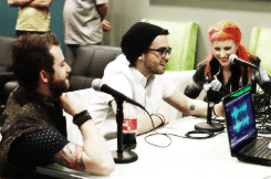 Paramore GIF. Artiesten Paramore 3d Gifs Hayley williams Taylor york Jeremy davis 