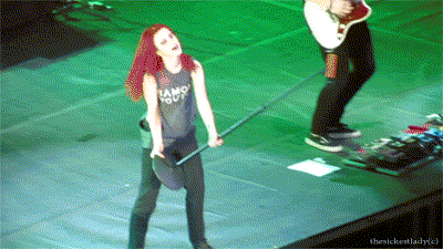 Artiesten Paramore Gifs zwart en wit 