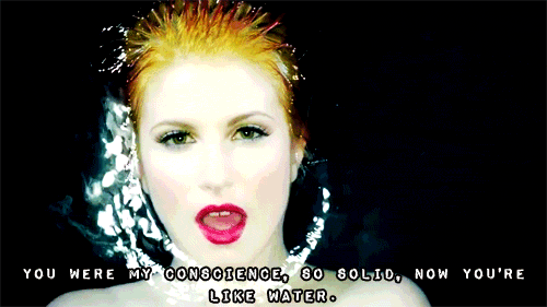 Artiesten Paramore Gifs naar een fazer comeando 