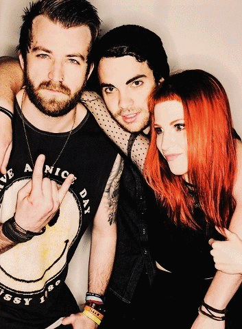 Artiesten Paramore Gifs muziekvideo still into you 