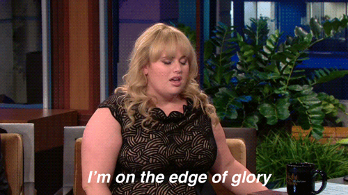 Gifs Filmsterren Rebel wilson verveeld het eten cornflakes 