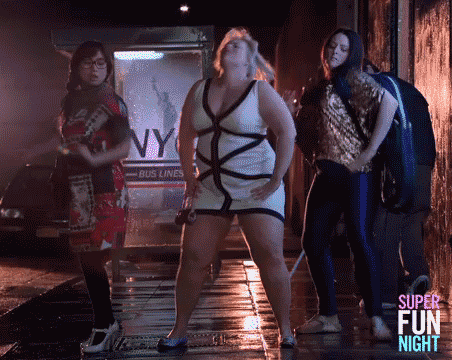 Matt Lucas GIF. Film Gifs Filmsterren Matt lucas Rebel wilson Bruidsmeisjes Dagboek 