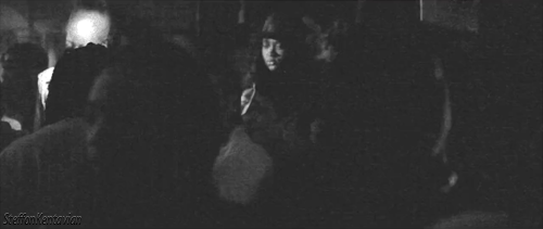 Artiesten Rihanna Gifs triest badkuip blijven terneergeslagen 