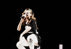 Rihanna GIF. Artiesten Rihanna Gifs  Woest 